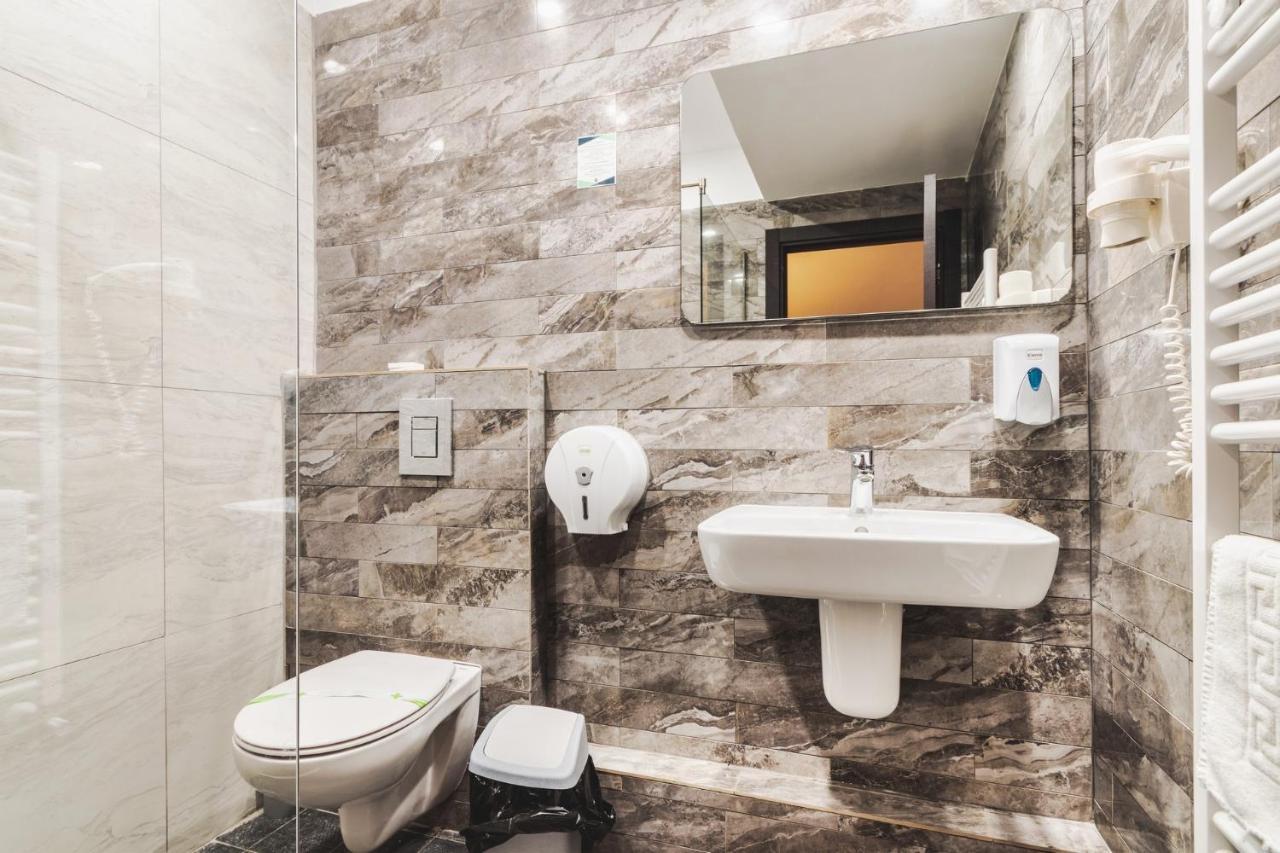 Hotel Domnitei Călimăneşti Esterno foto