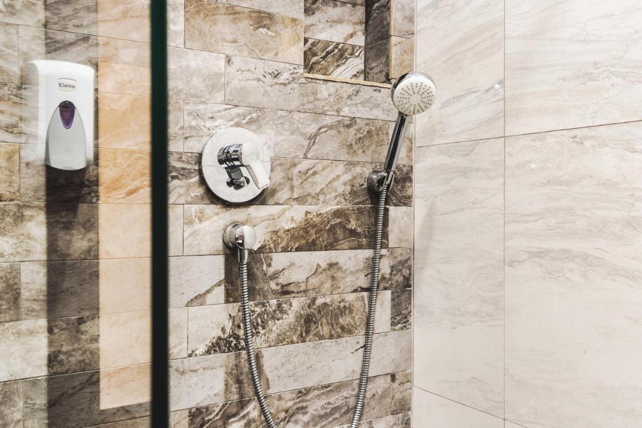 Hotel Domnitei Călimăneşti Esterno foto